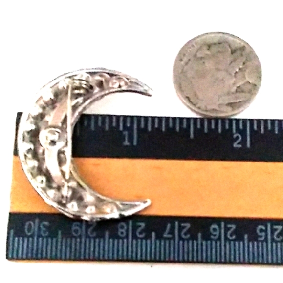 VINTAGE Pave Rhinestone Crescent Moon/ Horn Brooch - Picture 5 of 8